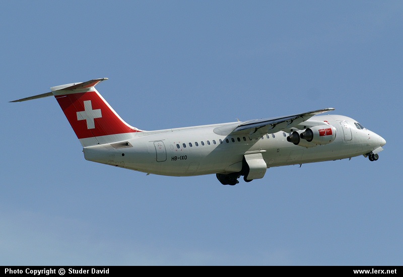 012 BAe 146-RJ100 SWISS.jpg